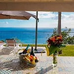 Jolie Maison Vue Sur L'ocean Holiday home Funchal (Madeira)