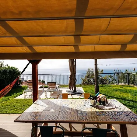 Ferienhaus Jolie Maison Vue Sur L'ocean Funchal (Madeira)
