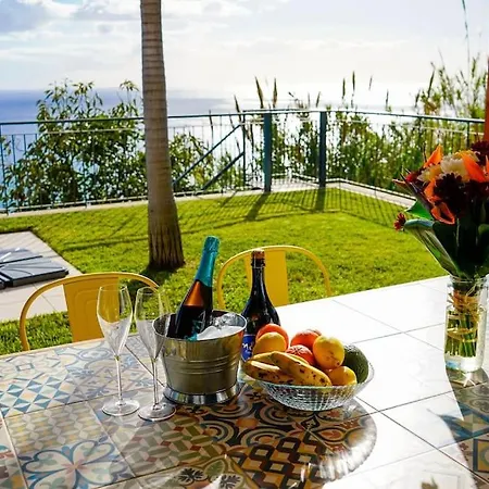 Jolie Maison Vue Sur L'ocean Ferienhaus Funchal (Madeira)
